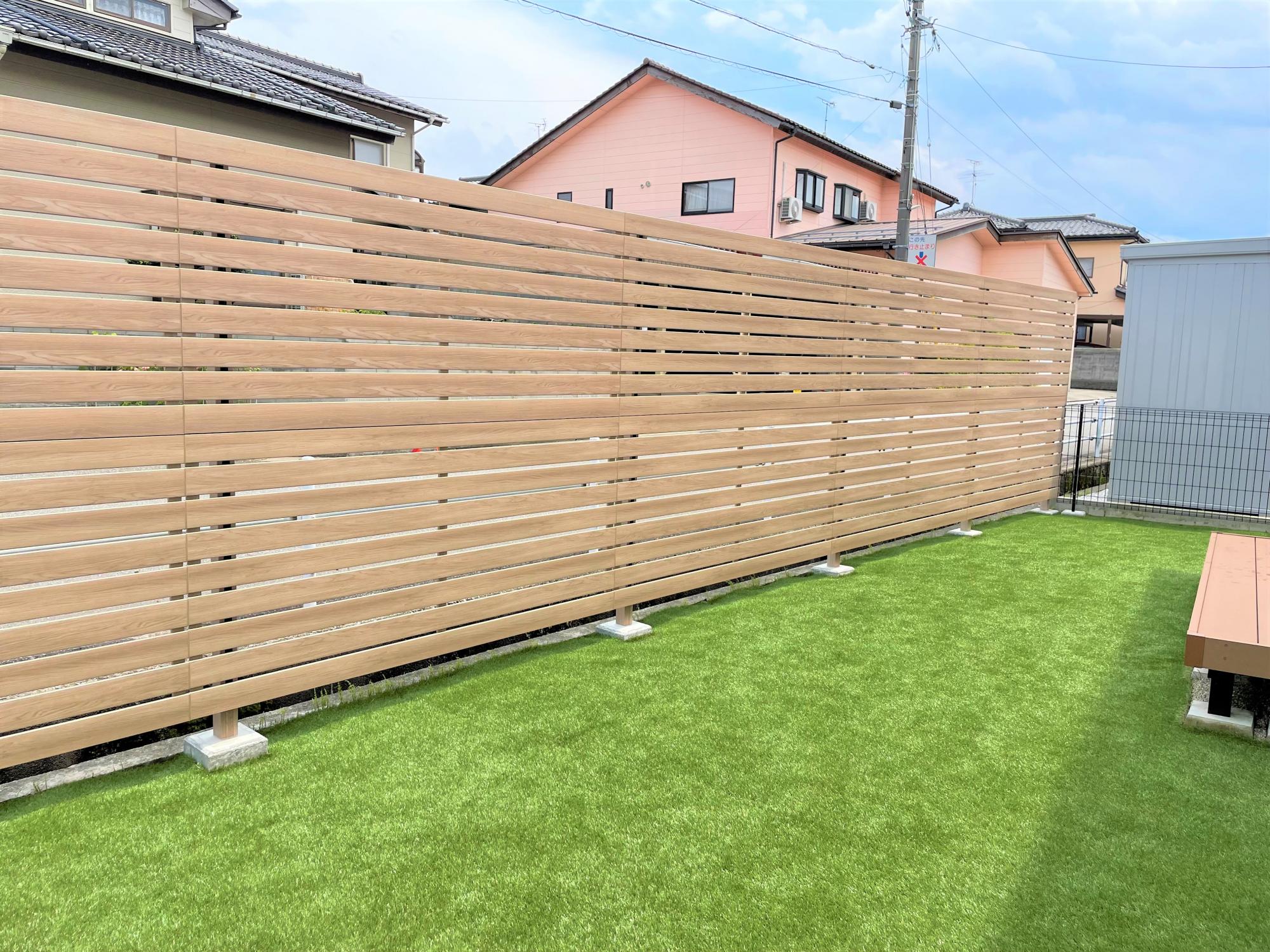 目隠しフェンス